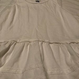 White muscle tee with puffy bottom